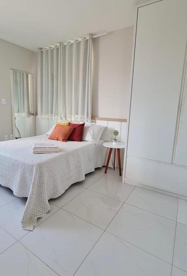 Relaxe Na Banheira De Hidromassagem Com Vista Mar